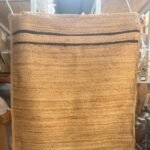 ALFOMBRA YUTE RAYA NEGRA